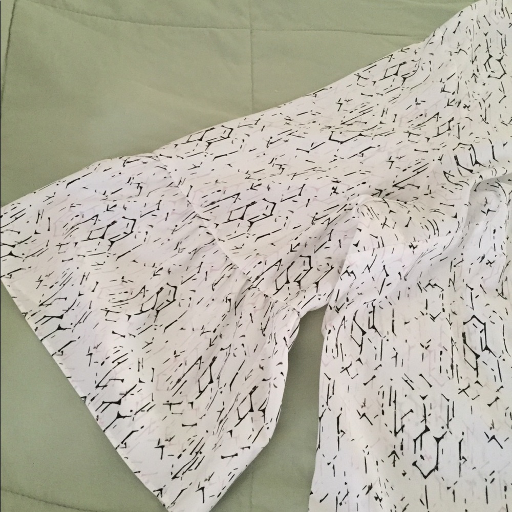 Apt 9 Top